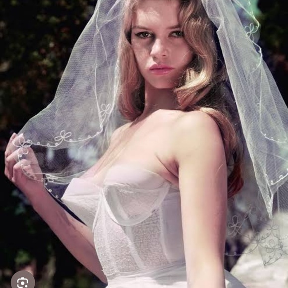 RARE Warner's Cream Lace Corset - as seen on Brigitte Bardot
